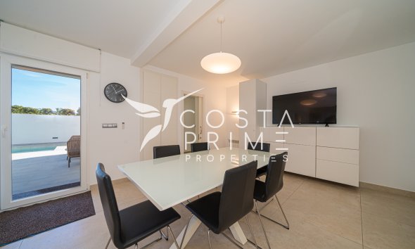 Odsprzedaż - Szalet - Albir