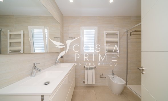 Odsprzedaż - Szalet - Albir