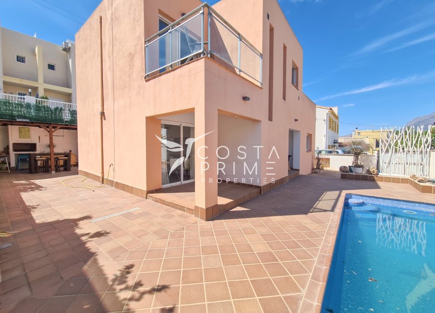 Resale - Villa  - Albir