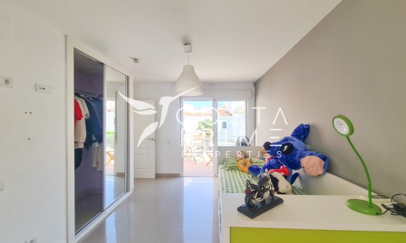 Resale - Villa  - Albir