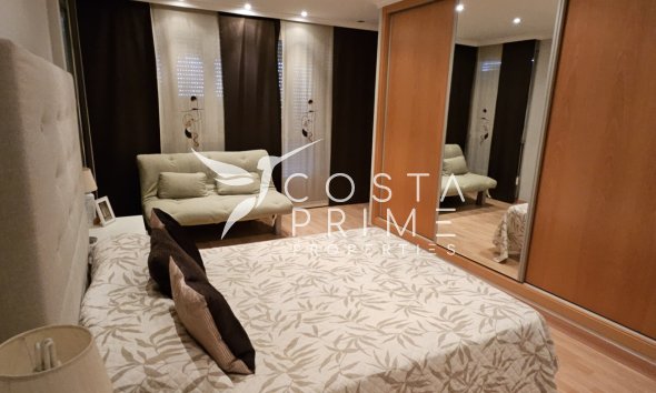 Resale - Apartment / Flat - Benidorm