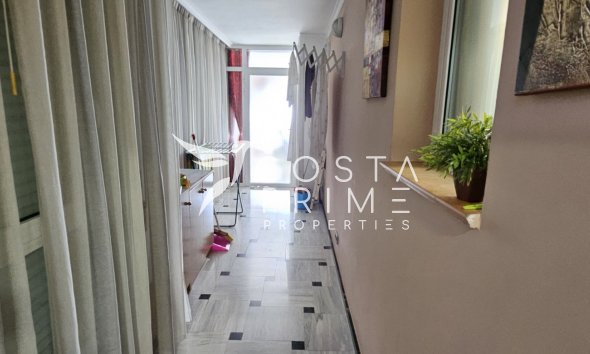 Resale - Apartment / Flat - Benidorm