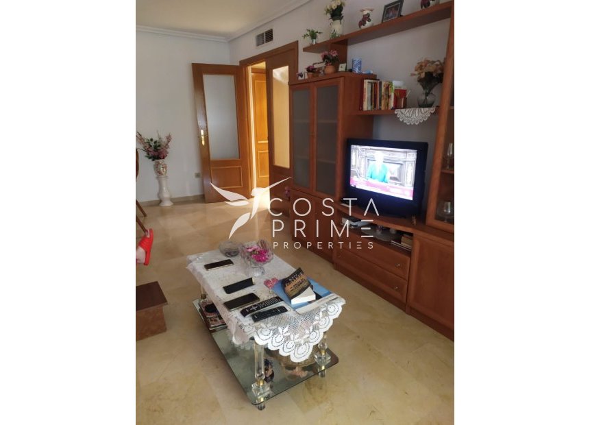 Resale - Apartment / Flat - Benidorm