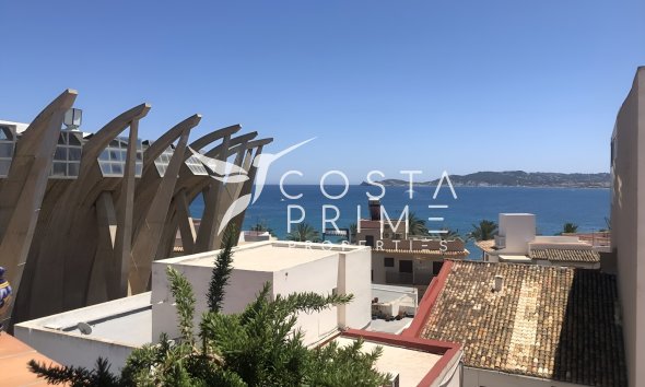 Resale - Villa  - Jávea