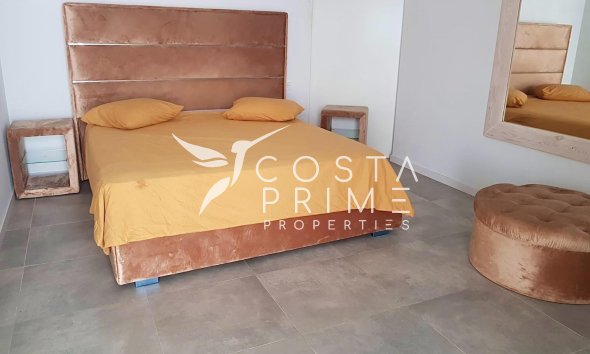 Resale - Villa  - Finestrat