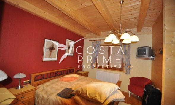 Resale - Villa  - Finestrat