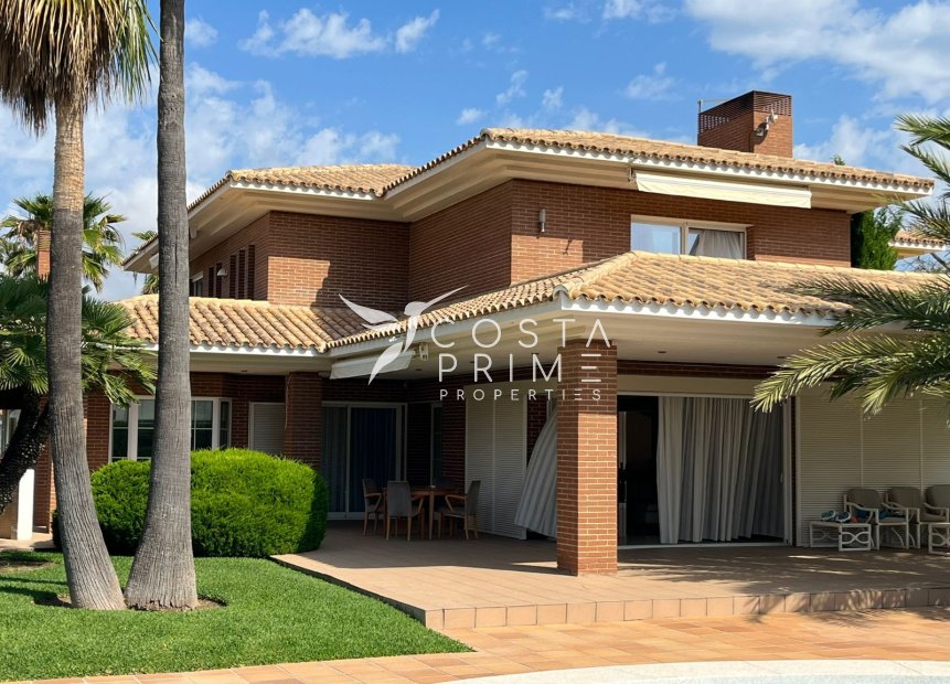 Resale - Villa  - Benidorm