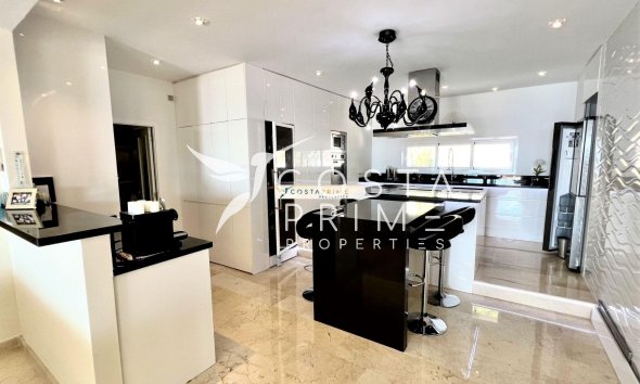 Resale - Apartment / Flat - Altea