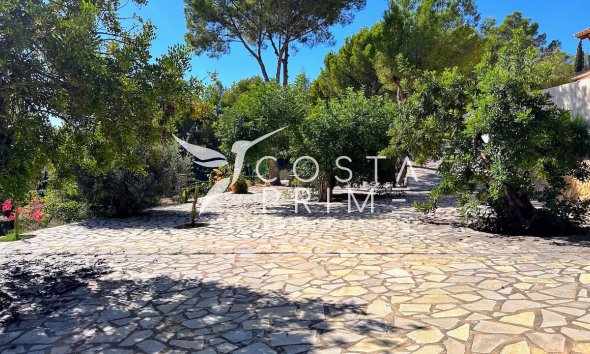 Resale - Villa  - Altea