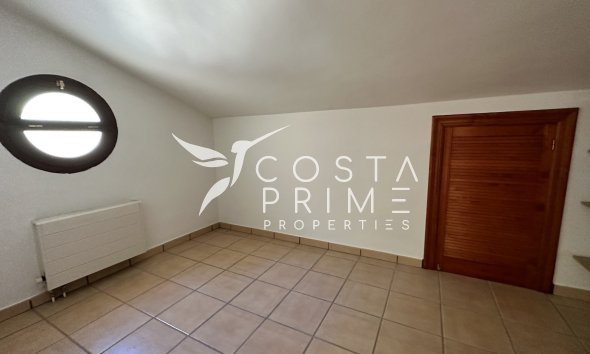 Resale - Villa  - Altea