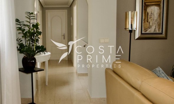 Resale - Villa  - Altea