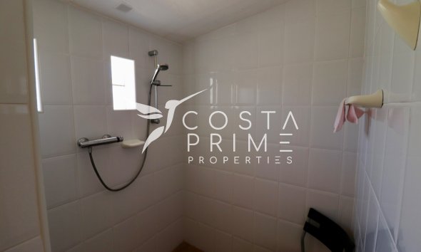 Reventa - Chalet / Villa - Alicante