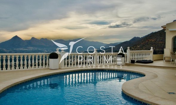 Resale - Villa  - Altea