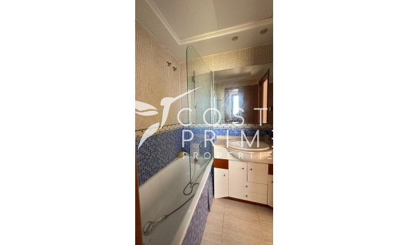 Resale - Apartment / Flat - Benidorm