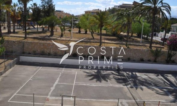 Resale - Apartment / Flat - Villajoyosa