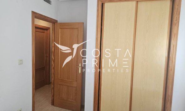 Resale - Apartment / Flat - Villajoyosa