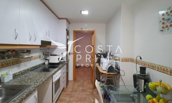 Resale - Apartment / Flat - Villajoyosa