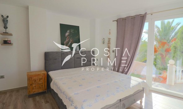 Resale - Villa  - El Campello