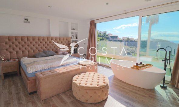 Resale - Villa  - El Campello