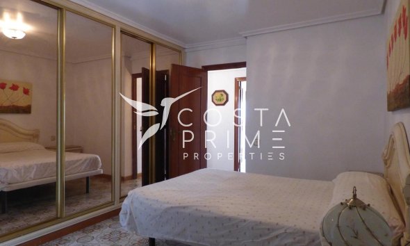 Resale - Apartment / Flat - Benidorm