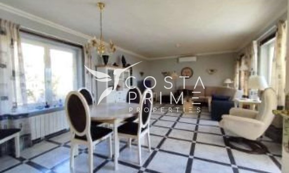 Resale - Villa  - La Nucía