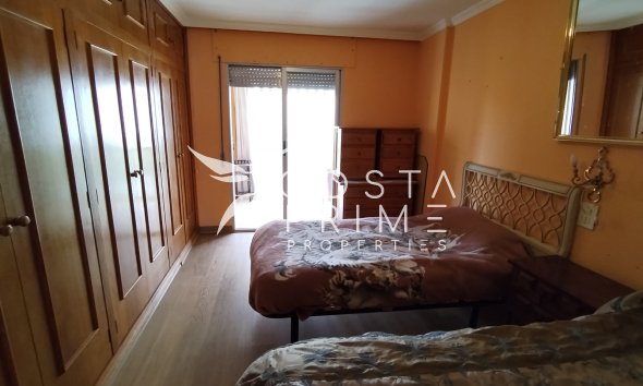 Resale - Apartment / Flat - Benidorm