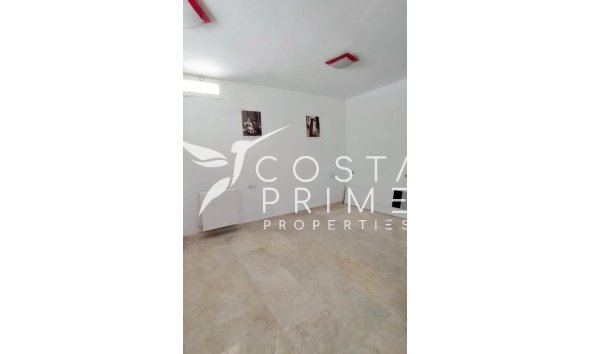 Resale - Townhouse / Semi - La Nucía