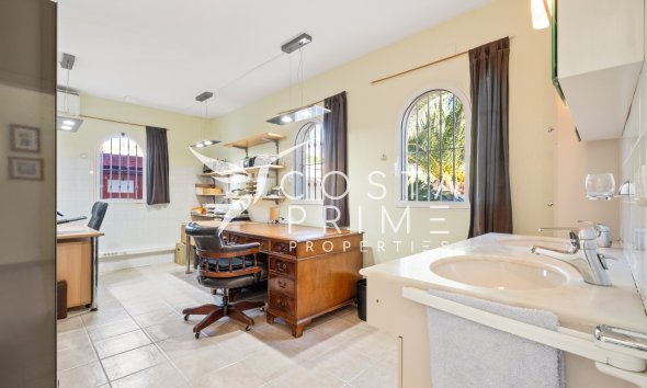 Újraértékesítés - Villa  - Alfas del Pí