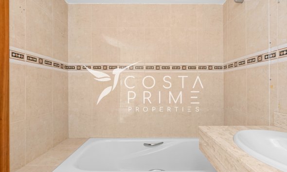 Újraértékesítés - Apartman / lakás - Altea