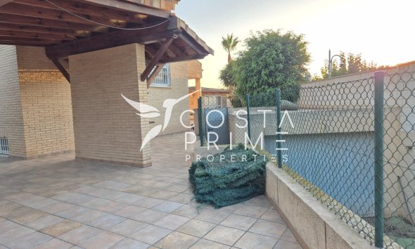 Resale - Villa  - Benidorm