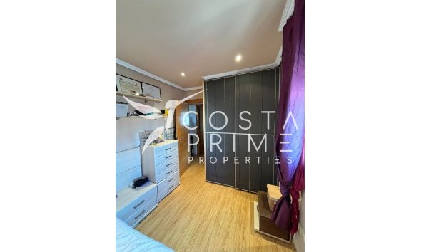 Resale - Apartment / Flat - Benidorm