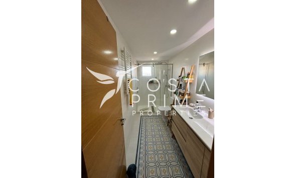 Resale - Apartment / Flat - Benidorm