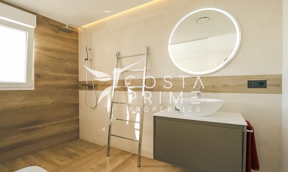 Újraértékesítés - Villa  - Altea