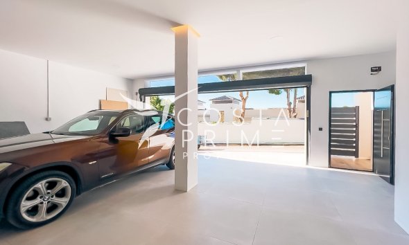 Újraértékesítés - Villa  - Altea