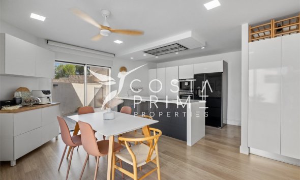 Újraértékesítés - Villa  - Alfas del Pí