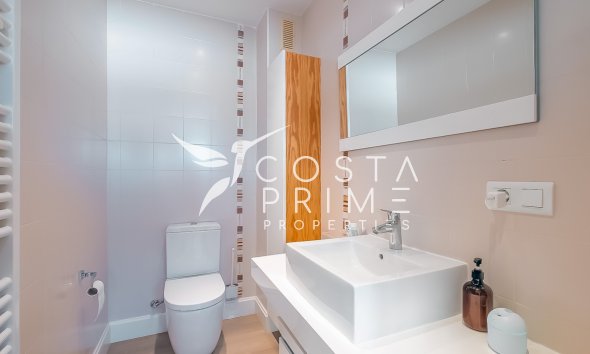 Újraértékesítés - Villa  - Alfas del Pí