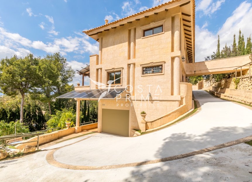 Resale - Villa  - Altea