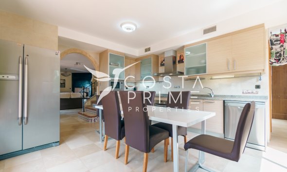 Resale - Villa  - Altea