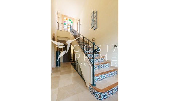 Resale - Villa  - Altea