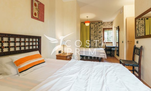 Resale - Villa  - Altea