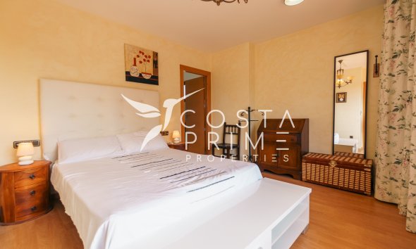 Resale - Villa  - Altea