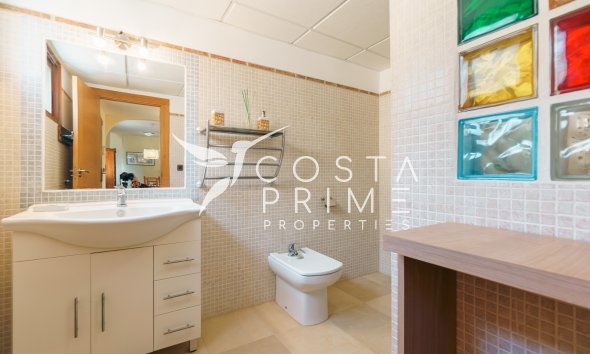 Resale - Villa  - Altea