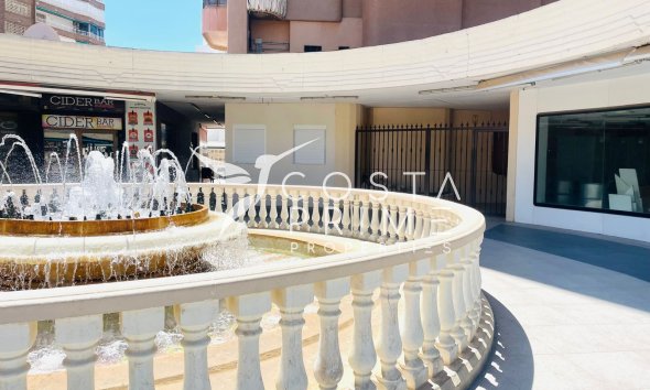 Resale - Apartment / Flat - Benidorm