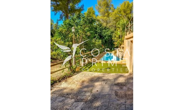 Resale - Villa  - Altea
