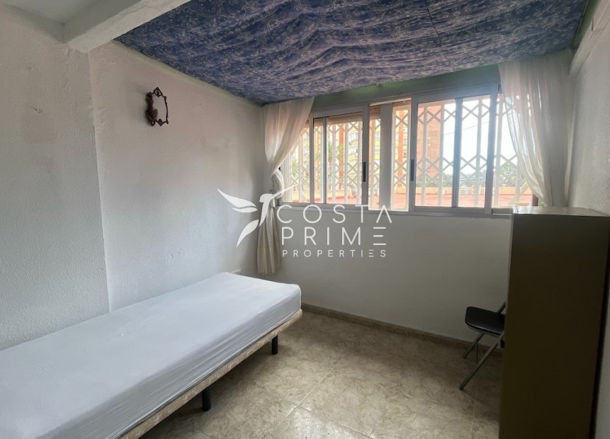 Resale - Apartment / Flat - Benidorm