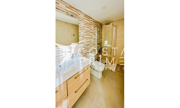 Resale - Villa  - La Nucía