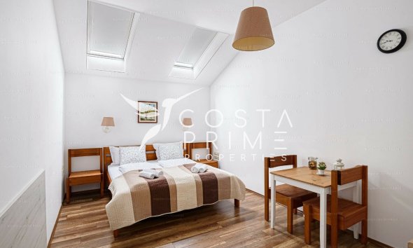 Resale - Commercial properties - Finestrat