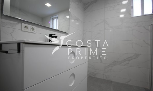 Resale - Villa  - La Nucía