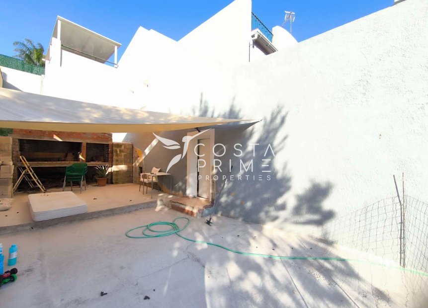 Odsprzedaż - Kamienica / bliźniak - La Nucía