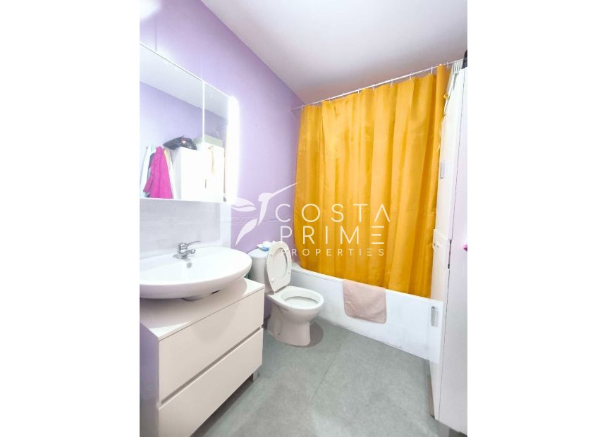 Odsprzedaż - Kamienica / bliźniak - La Nucía